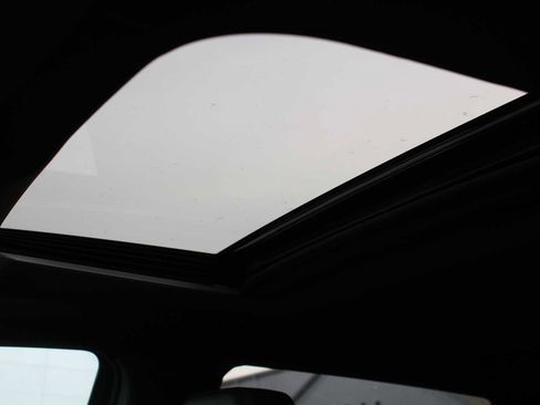 Certified 2024 Chevrolet Silverado 1500 High Country w/ Technology Package image 10