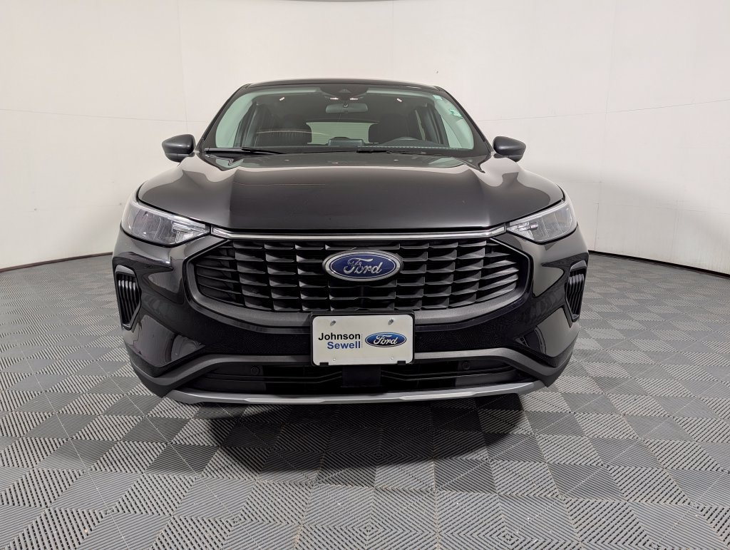 Certified 2025 Ford Escape Active FWD image 3