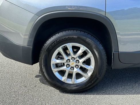 Used 2020 Chevrolet Traverse LT FWD image 18