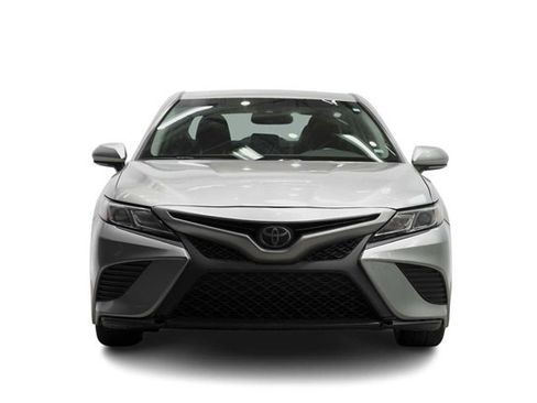 Used 2019 Toyota Camry SE image 3