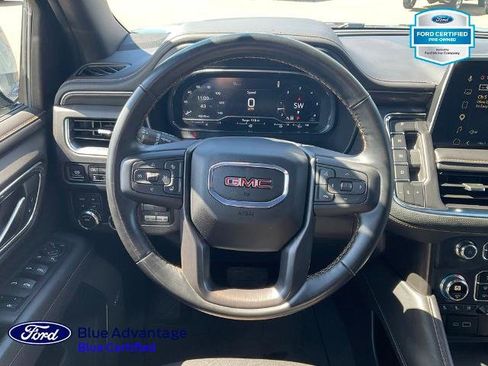 Used 2024 GMC Yukon AT4 w/ Technology Package AWD/4WD image 7