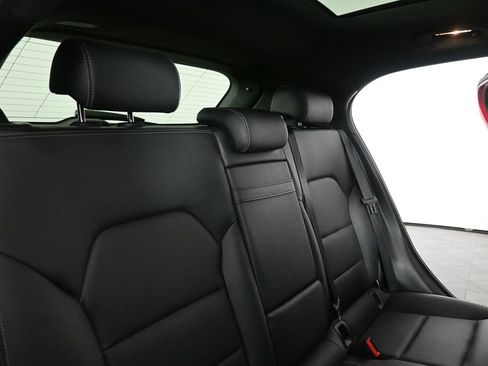 Used 2020 Mercedes-Benz GLA 250 image 21