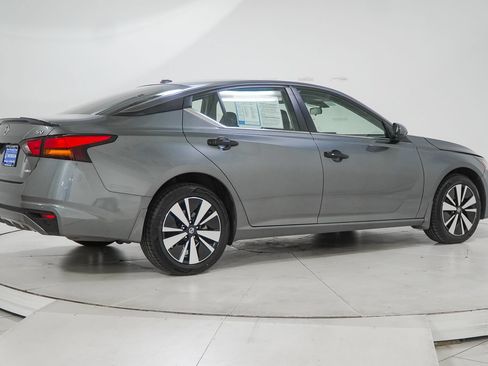 Used 2022 Nissan Altima 2.5 SV AWD/4WD image 10