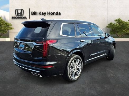 Used 2025 Cadillac XT6 Premium Luxury AWD/4WD image 3