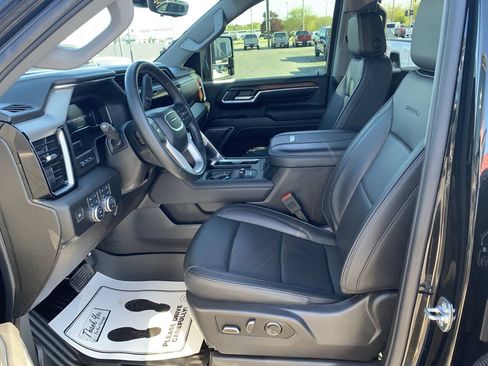 Used 2025 GMC Sierra 2500 Denali w/ Denali Reserve Package AWD/4WD image 12