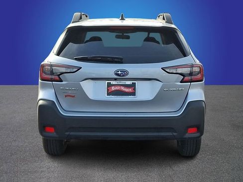 Certified 2025 Subaru Outback Premium image 5