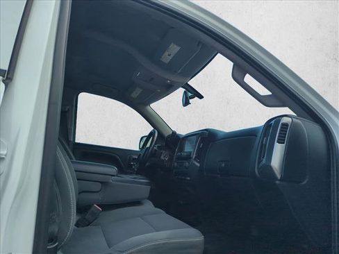 Used 2018 Chevrolet Silverado 1500 LT image 16