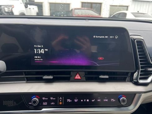 Used 2023 Kia Sportage EX w/ EX Premium Package image 14