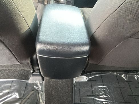 Used 2016 Toyota RAV4 LE AWD/4WD image 25