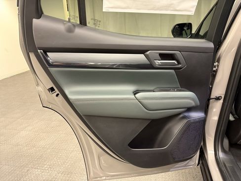 New 2026 GMC Terrain AT4 w/ Convenience Package III image 21