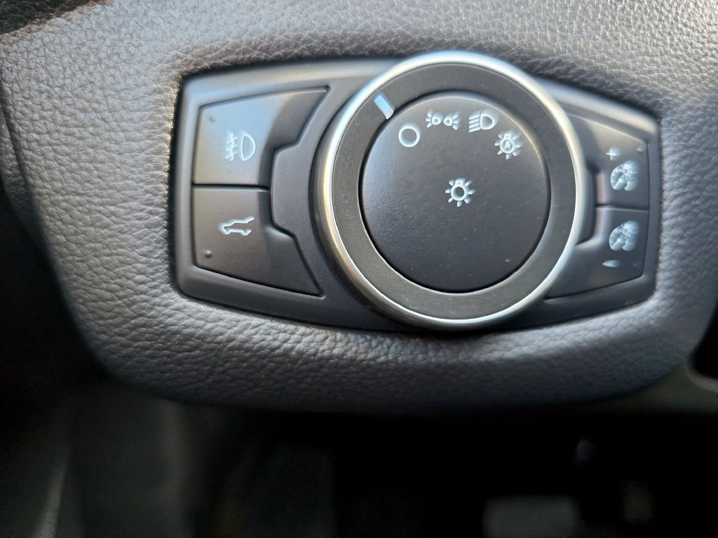Certified 2019 Ford Escape Titanium AWD/4WD image 29