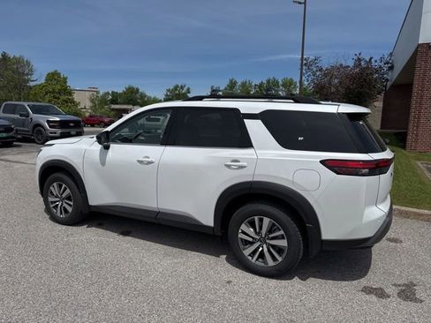 New 2026 Nissan Pathfinder SL AWD/4WD image 27