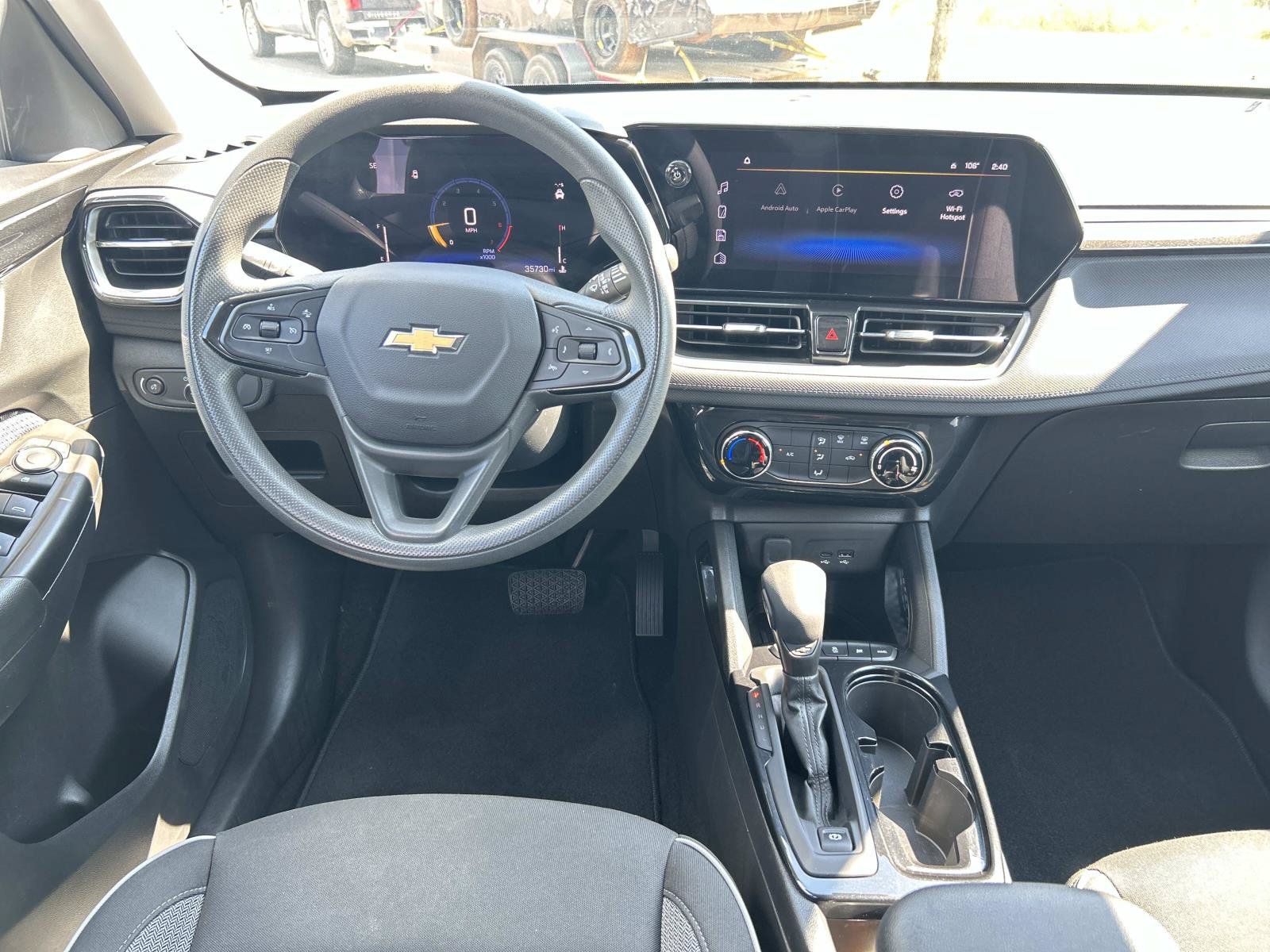 Used 2025 Chevrolet TrailBlazer LT AWD/4WD image 19