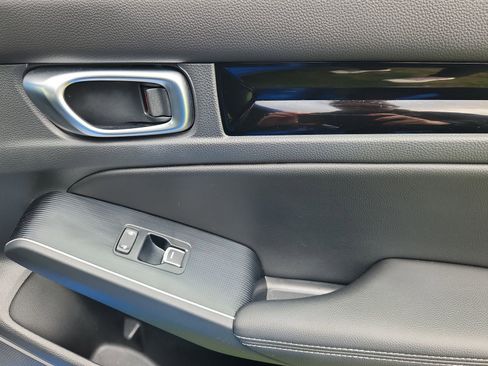 Used 2024 Honda Civic Sport Touring image 16