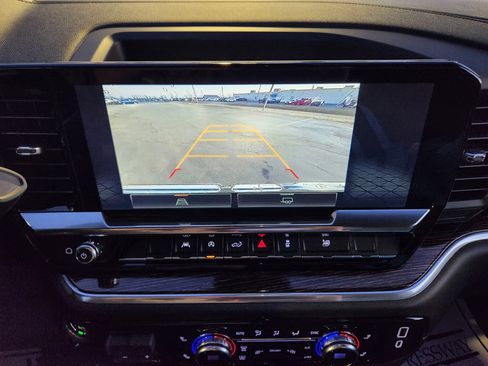 New 2026 GMC Sierra 1500 SLE image 13