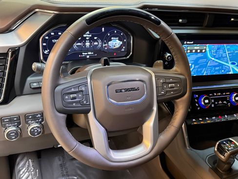 Used 2025 GMC Sierra 1500 Denali AWD/4WD image 15