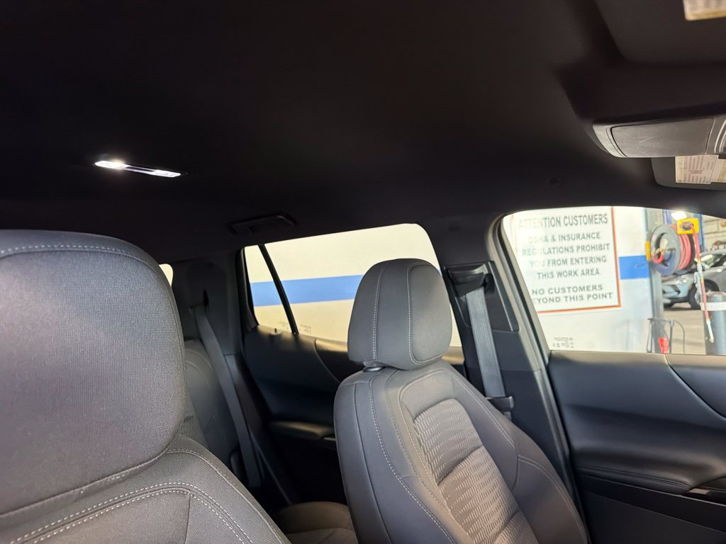 Used 2026 Chevrolet Equinox LT AWD/4WD image 32
