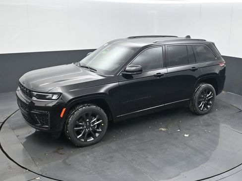 New 2026 Jeep Grand Cherokee Limited image 42