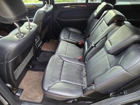 Used 2017 Mercedes-Benz GLS 450 4MATIC image 16
