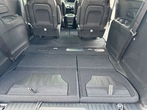 New 2027 Chrysler Pacifica Select FWD image 19