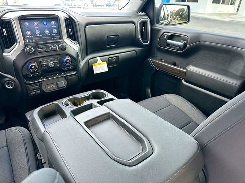 Used 2021 Chevrolet Silverado 1500 LT image 22