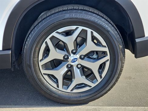 Used 2023 Subaru Forester Premium image 35