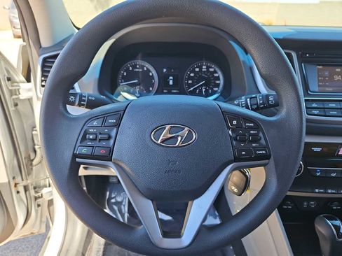 Used 2018 Hyundai Tucson SE image 22