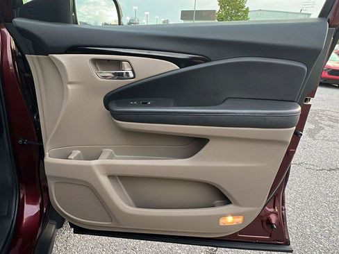 Used 2022 Honda Pilot Touring image 12