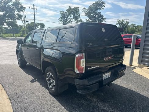 Used 2015 GMC Canyon SLE w/ All-Terrain Package AWD/4WD image 7