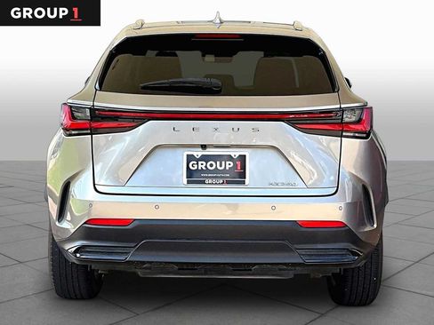 Used 2024 Lexus NX 250 FWD image 5