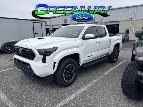 Used 2024 Toyota Tacoma TRD Sport image 1