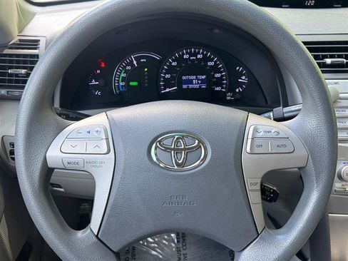 Used 2011 Toyota Camry Hybrid FWD image 12
