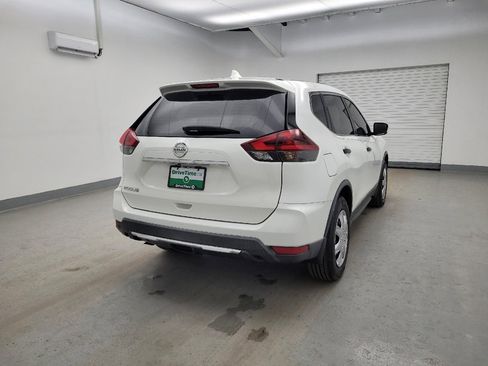 Used 2018 Nissan Rogue S image 9