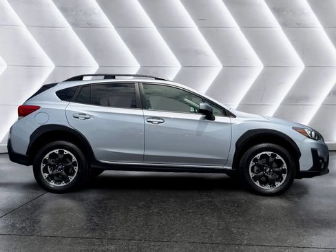 Used 2021 Subaru Crosstrek 2.0i Premium w/ Moonroof Package AWD/4WD image 6