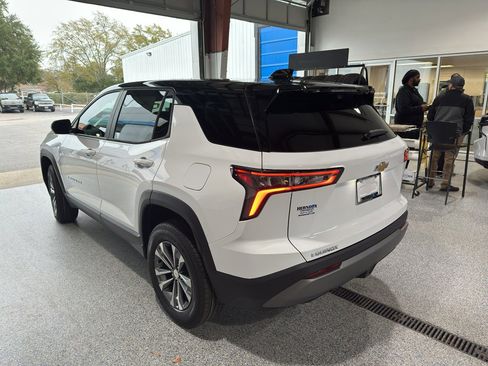 New 2026 Chevrolet Equinox LT w/ Convenience Package II image 5