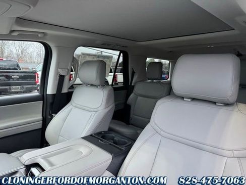 New 2025 Ford Expedition Active image 25