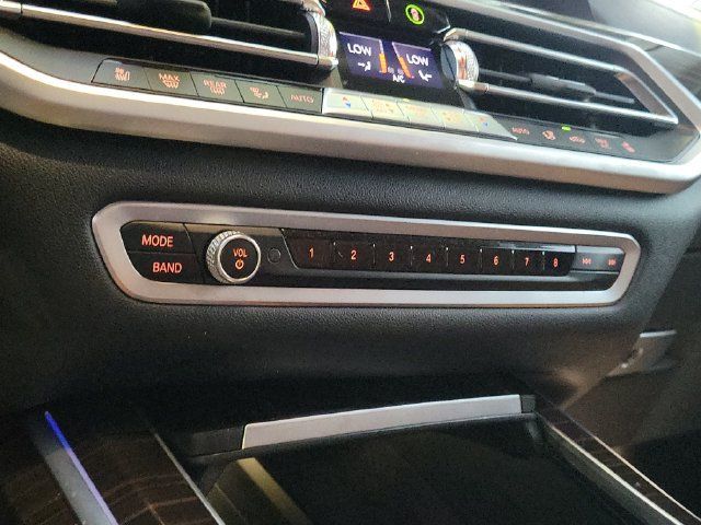 Used 2021 BMW X7 xDrive40i w/ Premium Package 2 AWD/4WD image 28