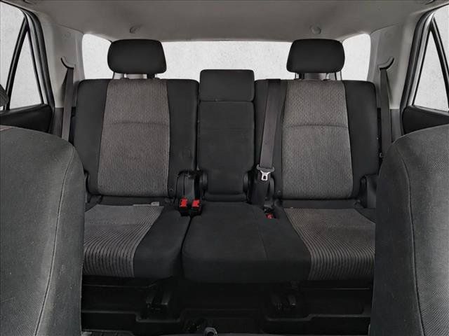 Used 2019 Toyota 4Runner SR5 AWD/4WD image 15