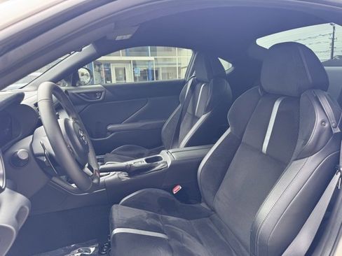 Used 2024 Toyota GR86 Premium image 16