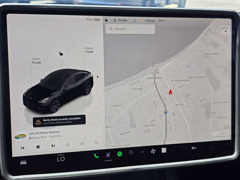 Used 2025 Tesla Model Y Long Range AWD/4WD image 30
