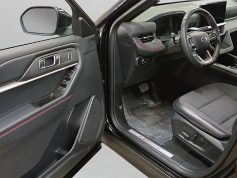 Used 2025 Ford Explorer ST-Line AWD/4WD image 9
