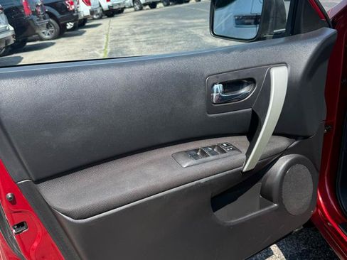 Used 2013 Nissan Rogue S w/ Special Edition Pkg FWD image 9