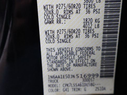 Used 2018 Nissan Titan SV w/ SV Convenience Package image 45