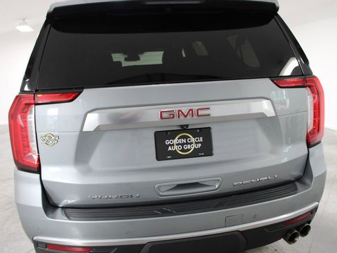 Used 2024 GMC Yukon XL Denali RWD image 8
