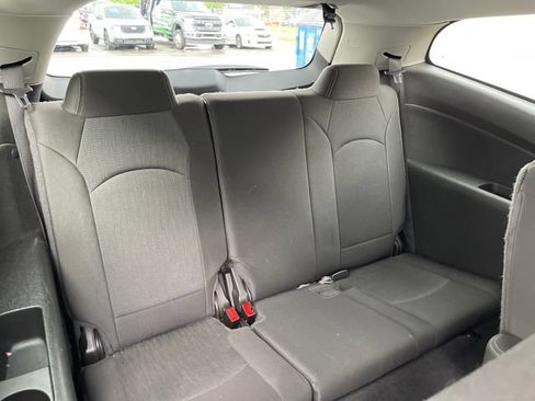 Used 2017 Chevrolet Traverse LT FWD image 32