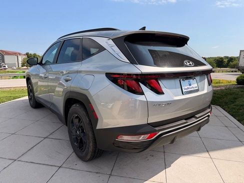 Used 2024 Hyundai Tucson SEL FWD image 3