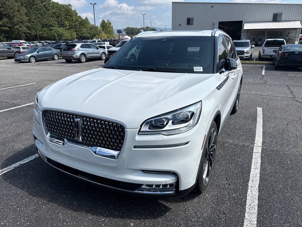 Used 2020 Lincoln Aviator Reserve w/ Equipment Group 202A AWD/4WD image 5