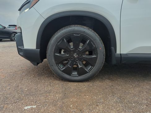 New 2026 Honda Pilot Black Edition image 14