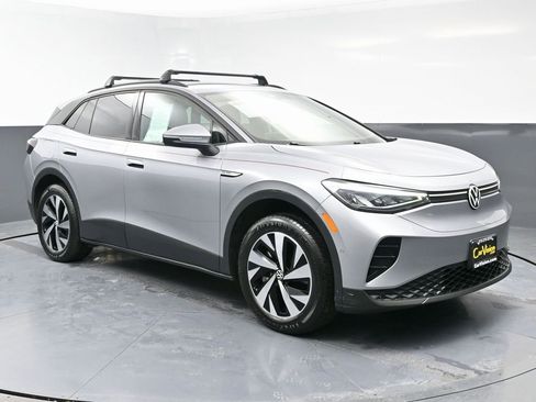 Used 2023 Volkswagen ID.4 Pro image 3