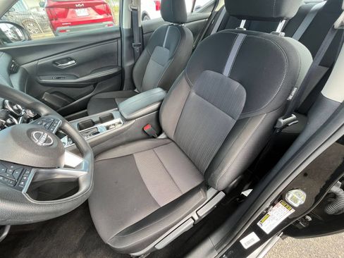 Used 2025 Nissan Sentra SV FWD image 24